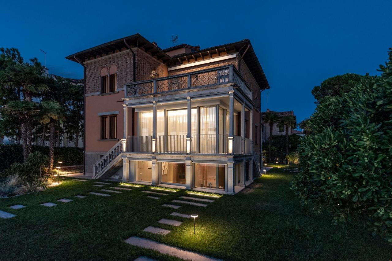 Ca' Delle Contesse - Villa On Lagoon With Private Dock And Spectacular View Lido di Venezia Exterior photo
