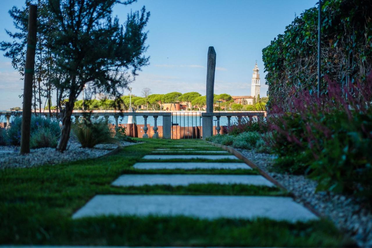 Ca' Delle Contesse - Villa On Lagoon With Private Dock And Spectacular View Lido di Venezia Exterior photo